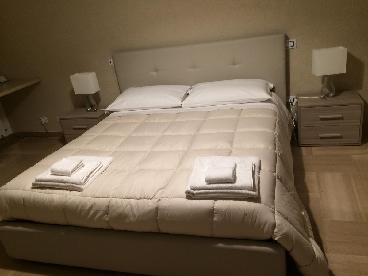 Casa Grace 2 Bari Bagian luar foto